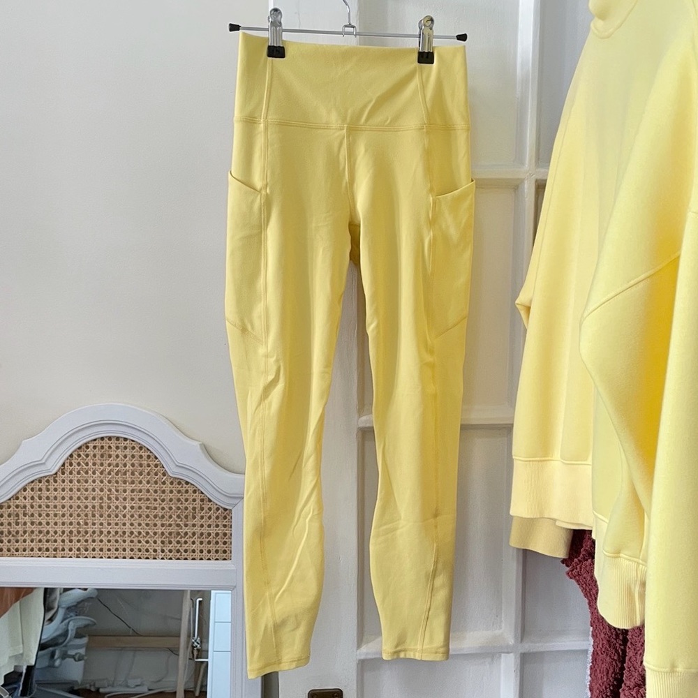 Madelaine Petsch X Fabletics Resilient High Waisted Leggings Color Meyer XS 7/8 - Picture 10 of 15